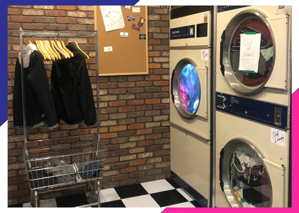 There's A Bar Hidden Behind An Out Of Order Laundry Machine At This Texas  Laundromat - Narcity